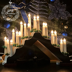 Рождественская горка «Скандинавский светильник» (7 свечей, 7 ламп, дерево)